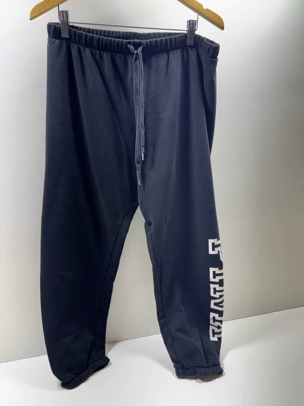 Victoria’s Secret Women’s Black Jogger Sweatpants Sz Large Elastic Drawstring
